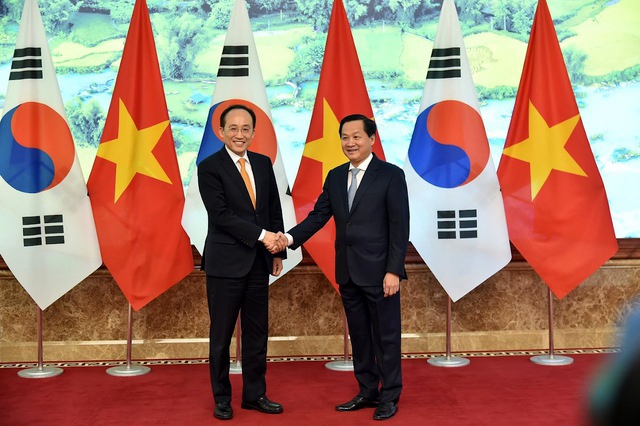 Vietnam and RoK vow to raise bilateral trade to US$100 billion this year